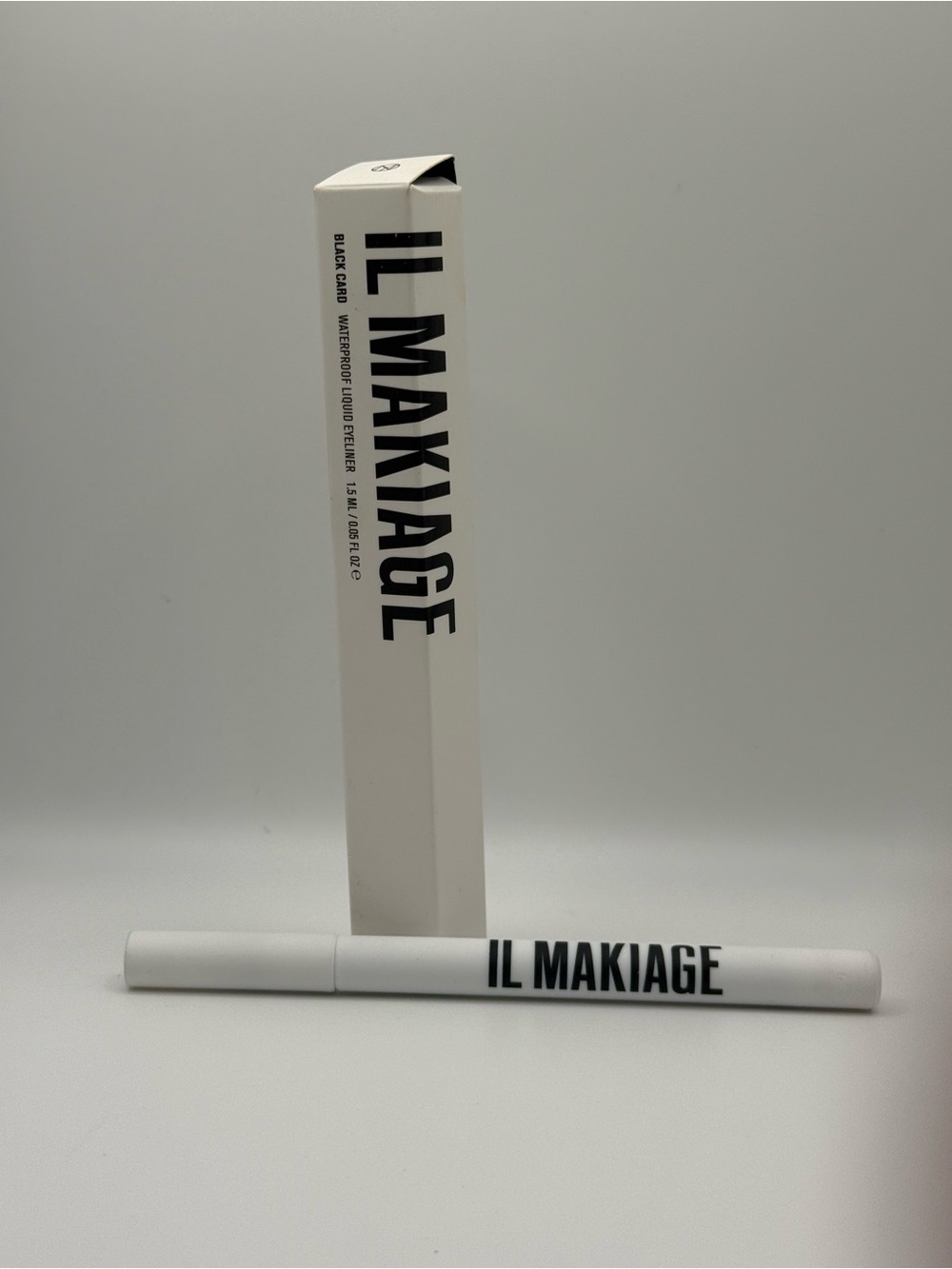 Il Makiage Black Card Waterproof Liquid Eyeliner, Precision Felt Tip Matte Black